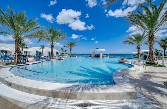 OCEAN PALMS CONDO · #801 in Hollywood - Photo 30