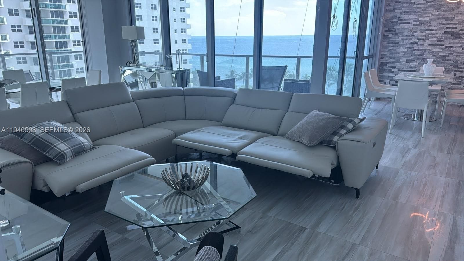 OCEAN PALMS CONDO · #801 in Hollywood - Photo 4