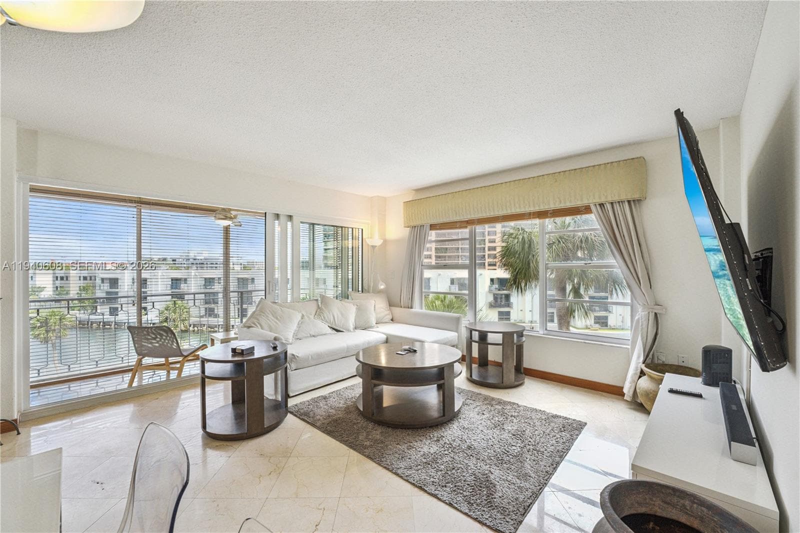 JOCKEY CLUB CONDO · #4H in Miami - Photo 4
