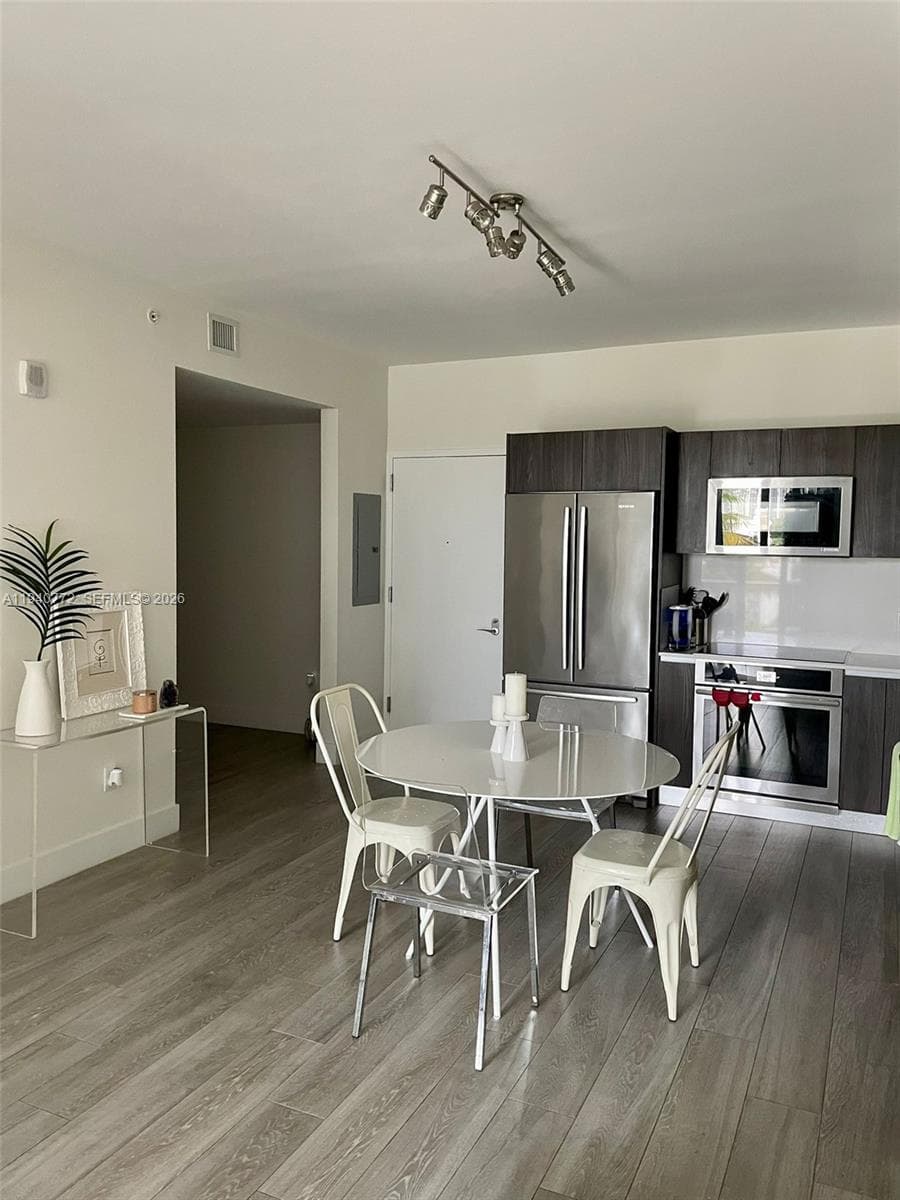 Aventura ParkSquare · #714 in Aventura - Photo 5