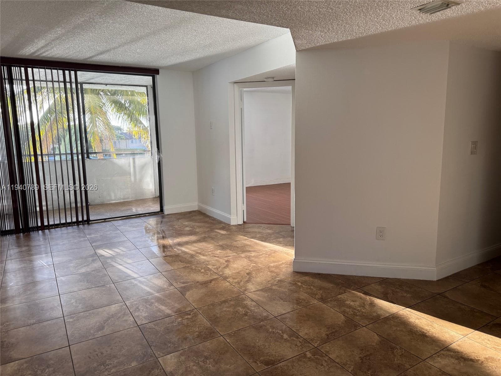 VERABELLA FALLS CONDO · #B-309 in Miami - Photo 9
