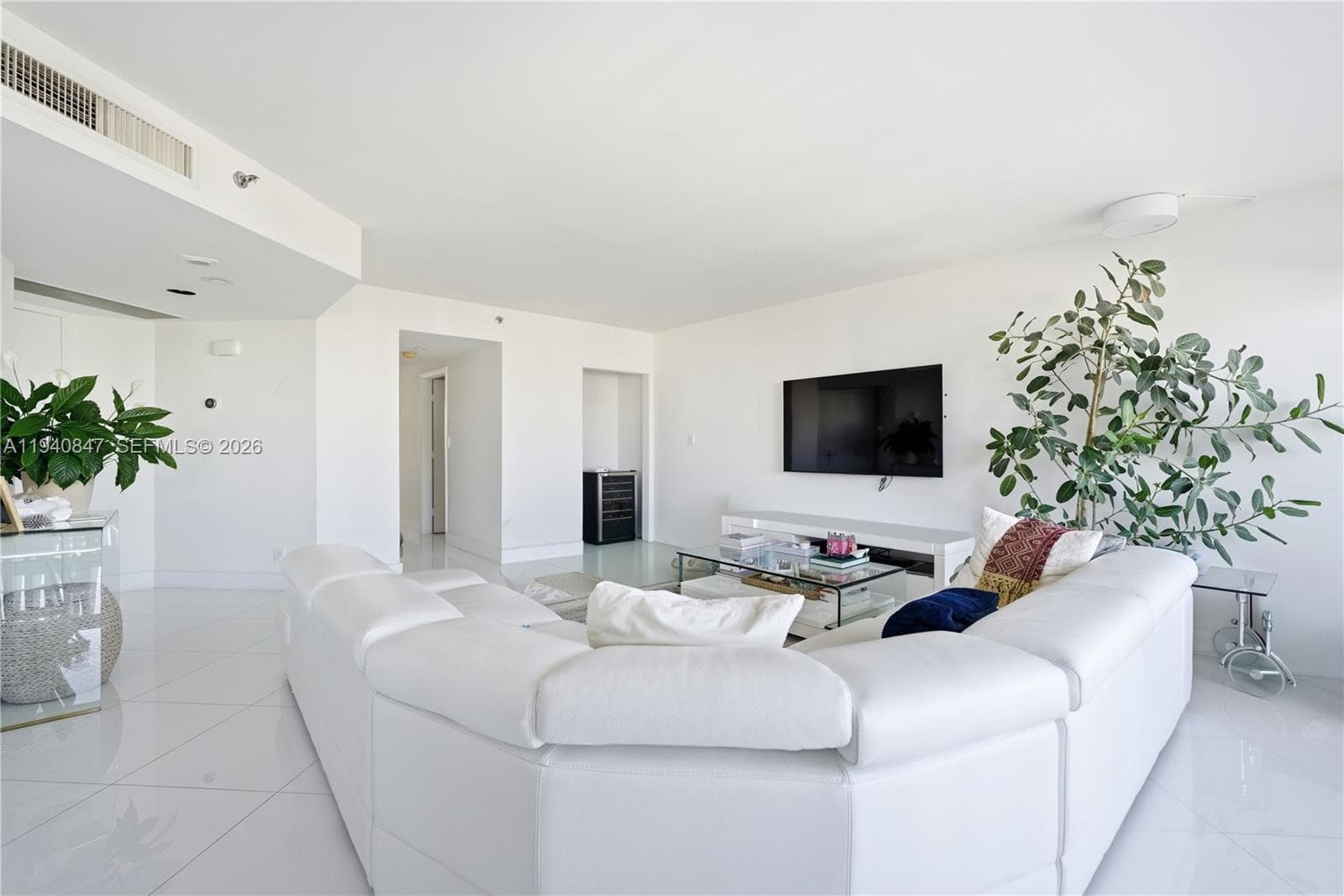 1000 WILLIAMS ISLAND · #2806 in Aventura - Photo 3