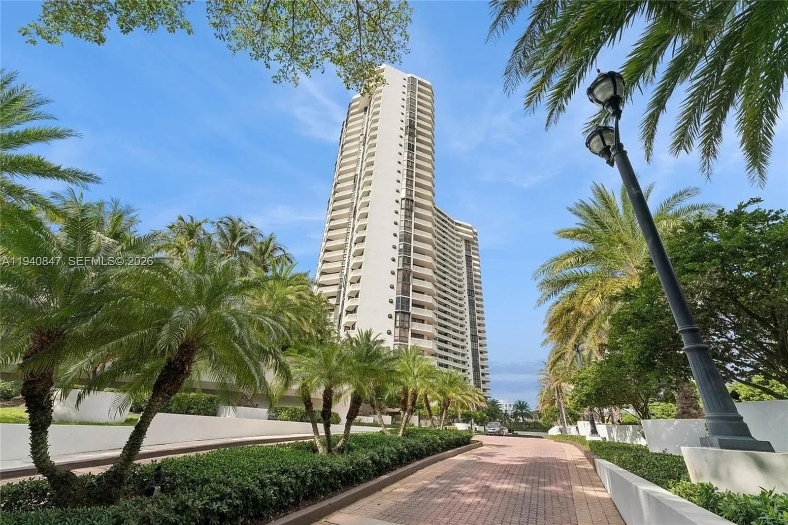 1000 WILLIAMS ISLAND · #2806 in Aventura - Photo 31