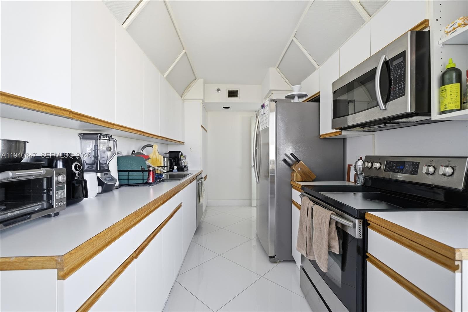 1000 WILLIAMS ISLAND · #2806 in Aventura - Photo 8