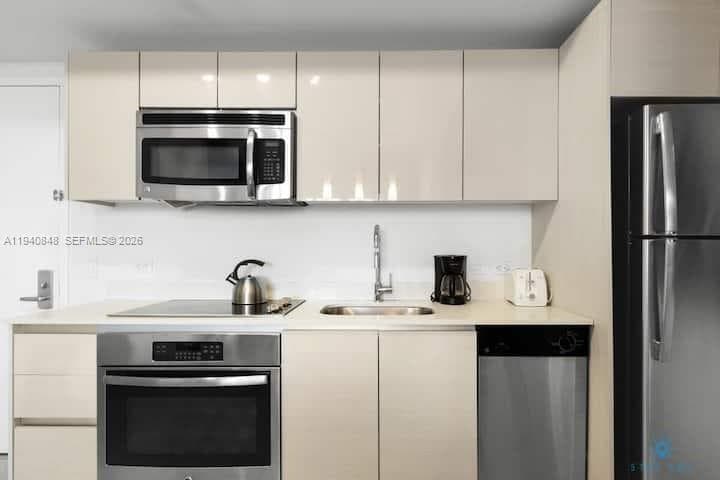 BEACHWALK CONDOMINIUM · #R2006 in Hallandale Beach - Photo 2