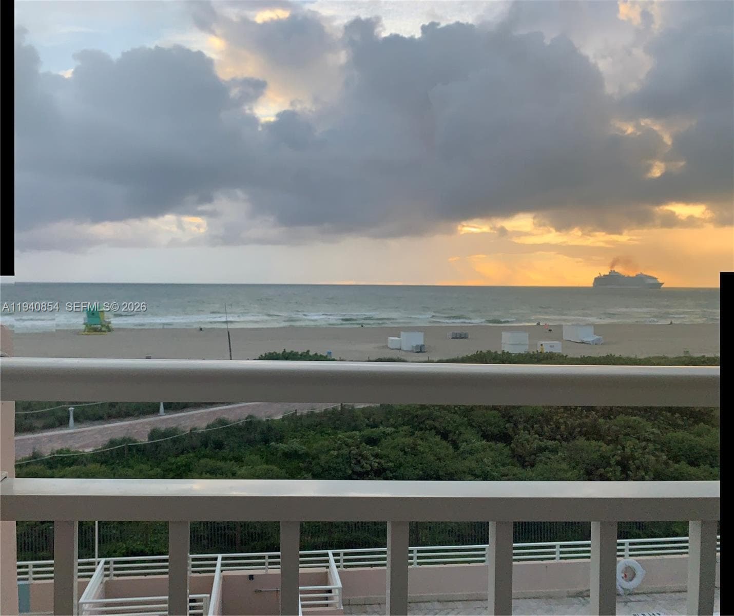 OCEAN POINT CONDO · #415 in Miami Beach - Photo 8