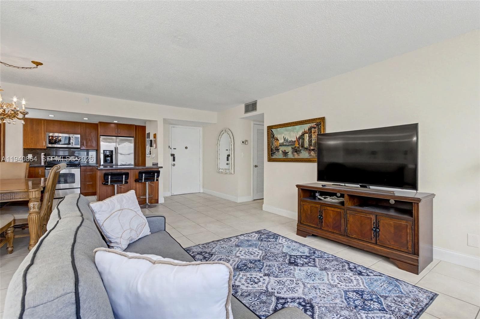 Imperial Towers · #609 in Hallandale Beach - Photo 11