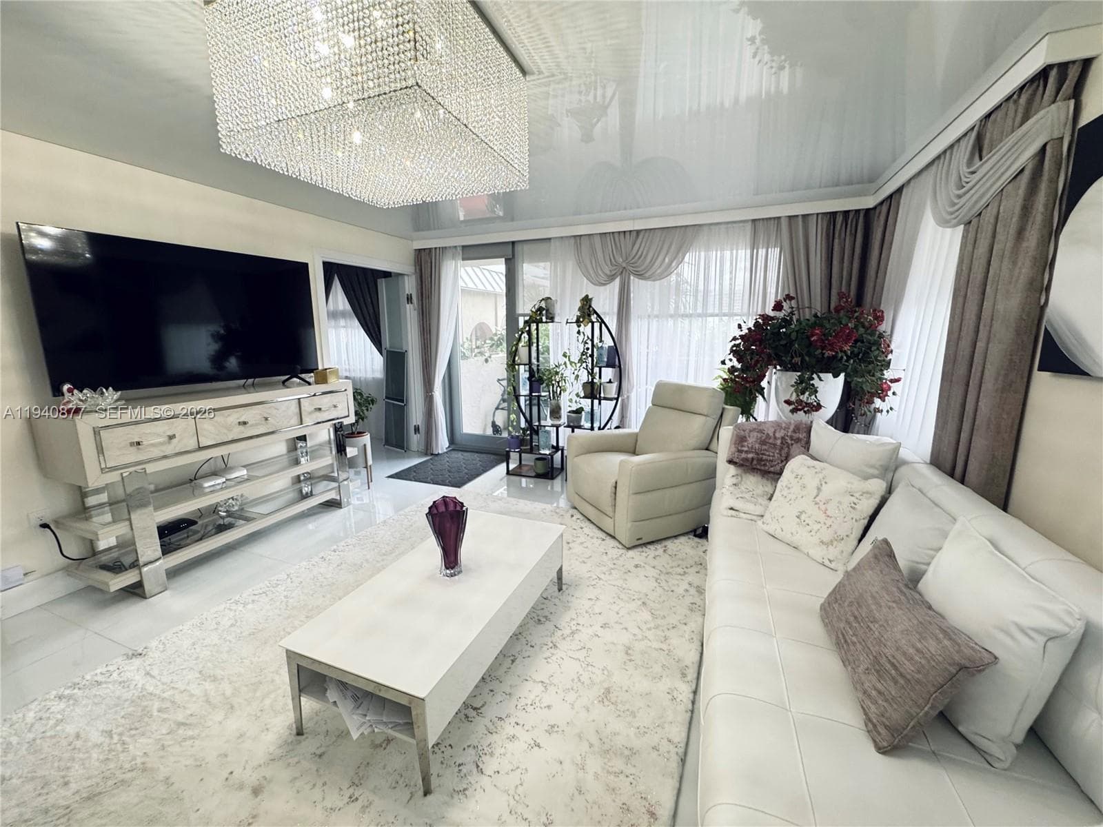 MALAGA TOWERS · #2C in Hallandale Beach - Photo 2