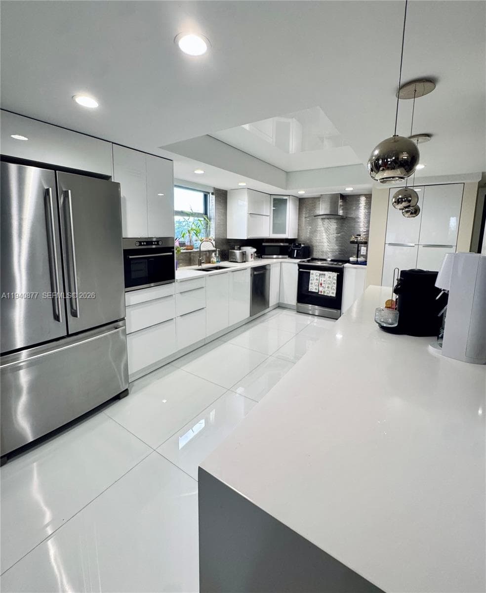 MALAGA TOWERS · #2C in Hallandale Beach - Photo 6