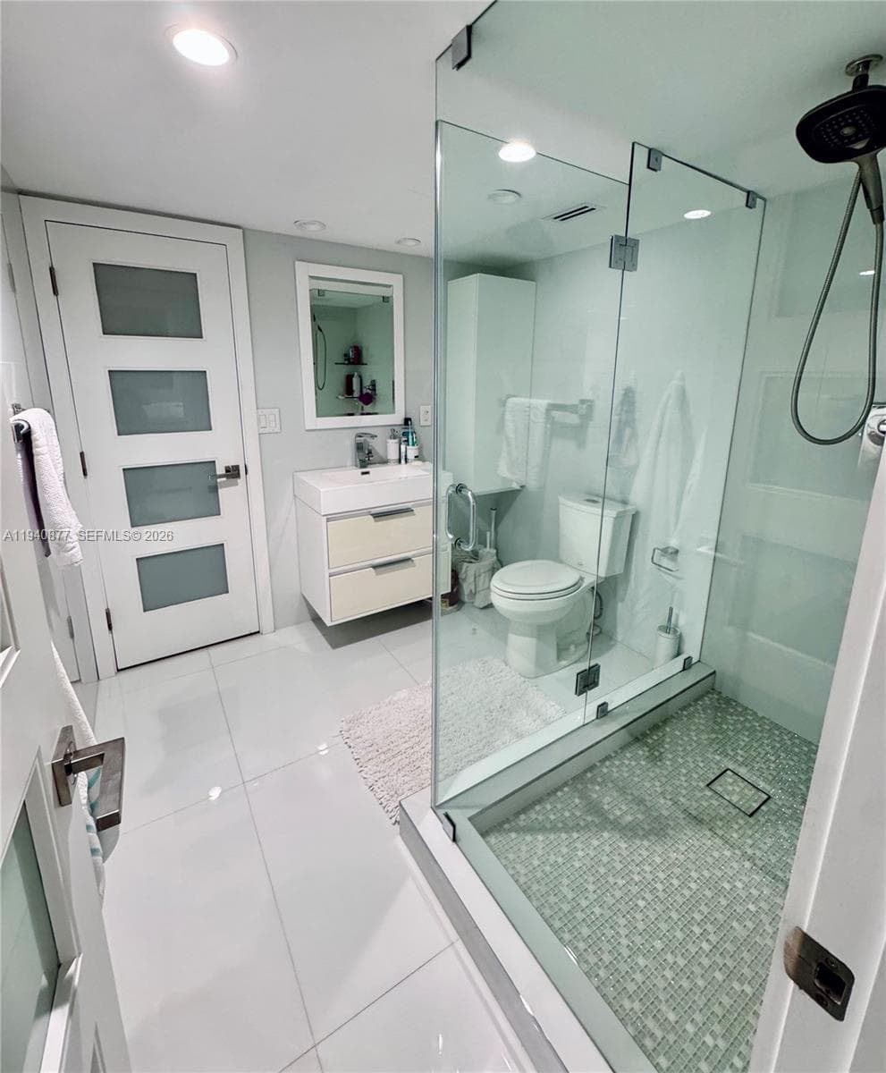 MALAGA TOWERS · #2C in Hallandale Beach - Photo 17