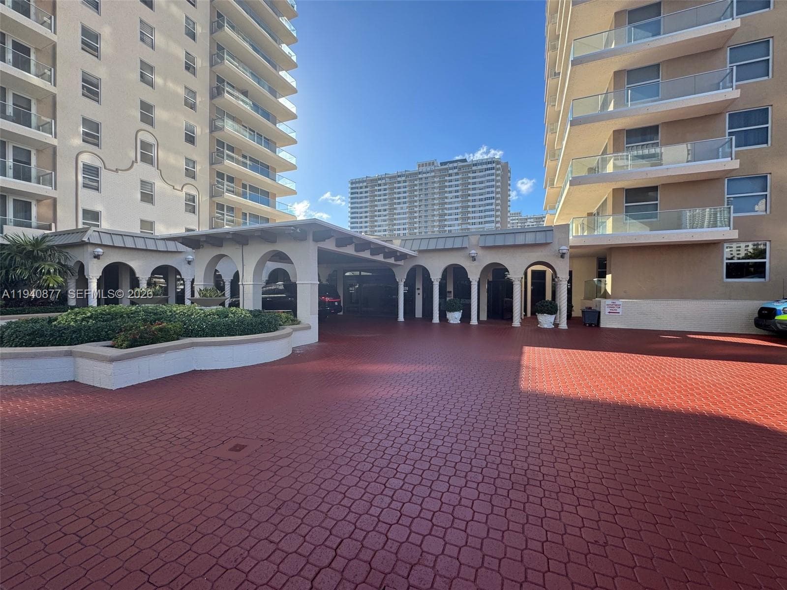 MALAGA TOWERS · #2C in Hallandale Beach - Photo 26