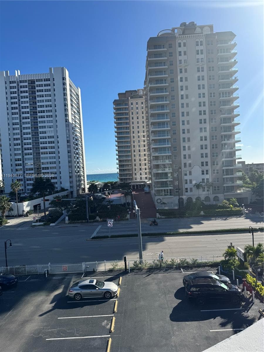 MALAGA TOWERS · #2C in Hallandale Beach - Photo 24