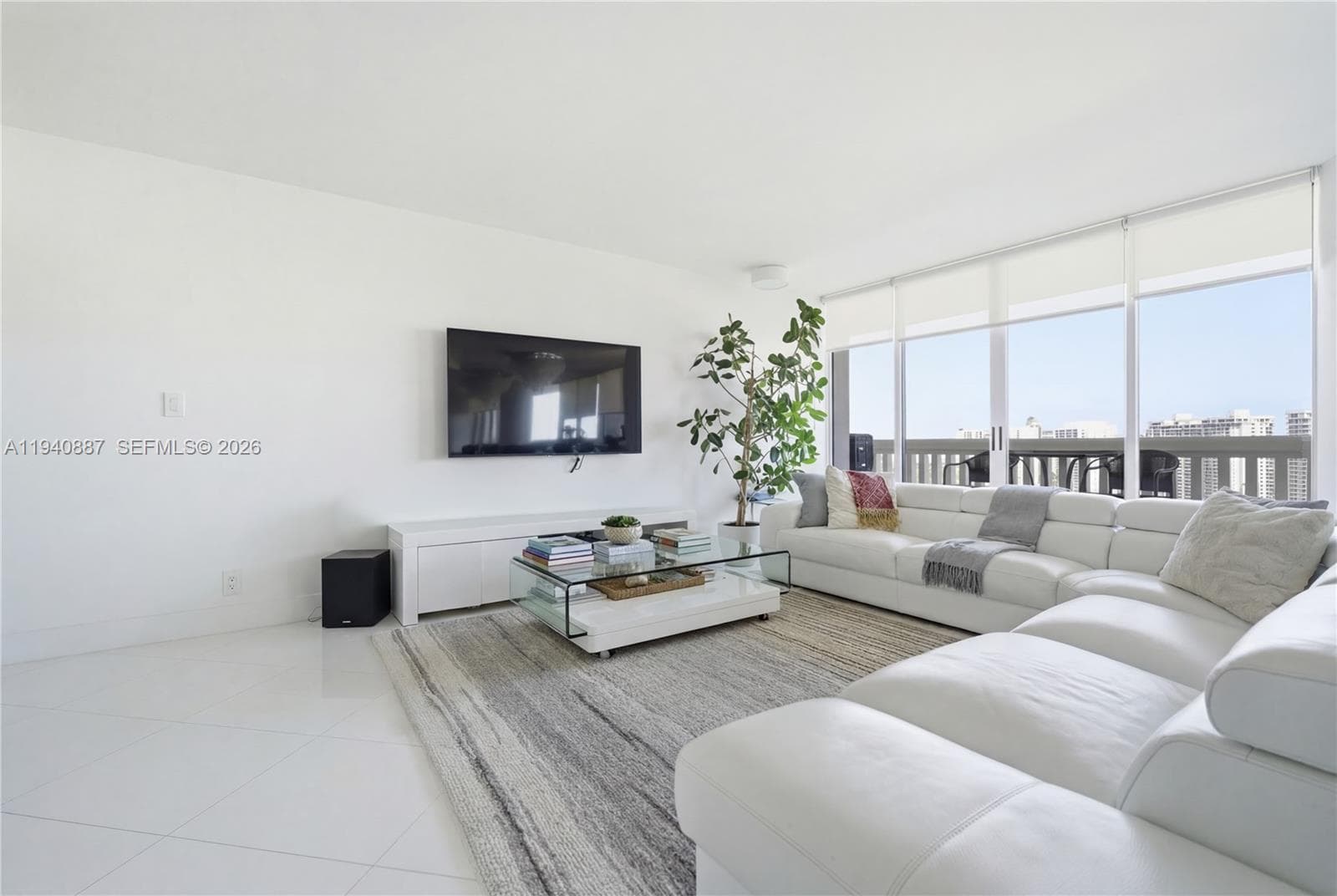 1000 ISL BLVD WILLIAMS IS · #2806 in Aventura - Photo 2