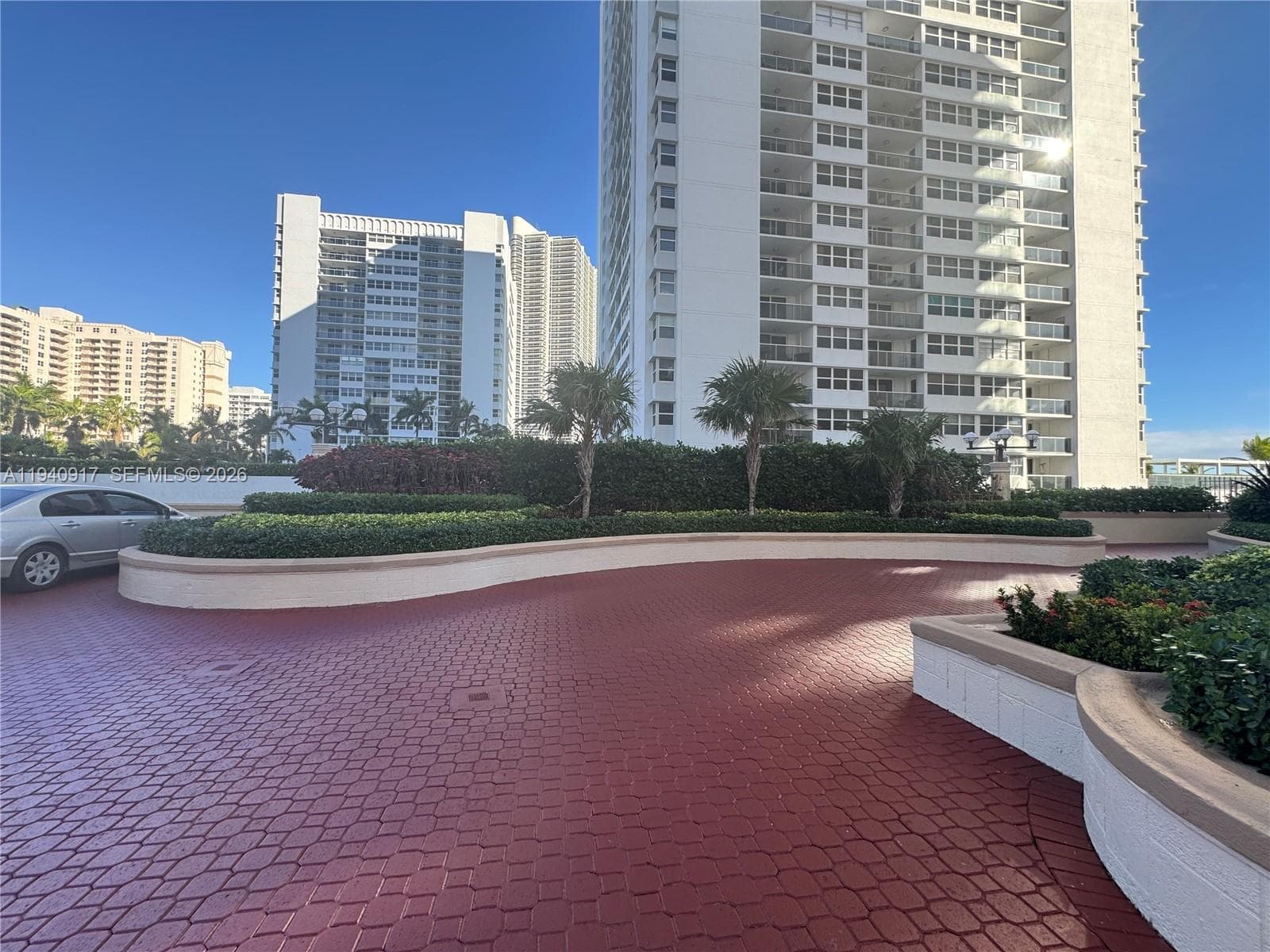 MALAGA TOWERS · #6A in Hallandale Beach - Photo 36