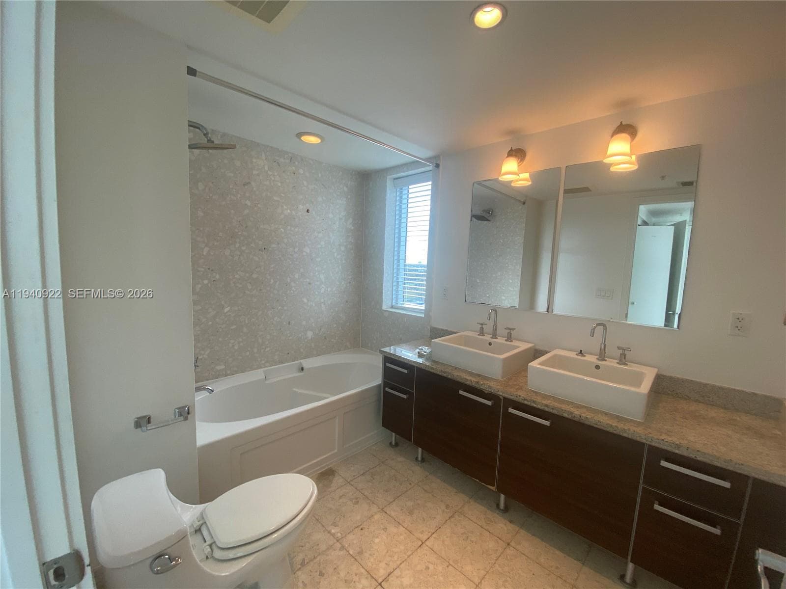 Latitude on the River · #501 in Miami - Photo 7
