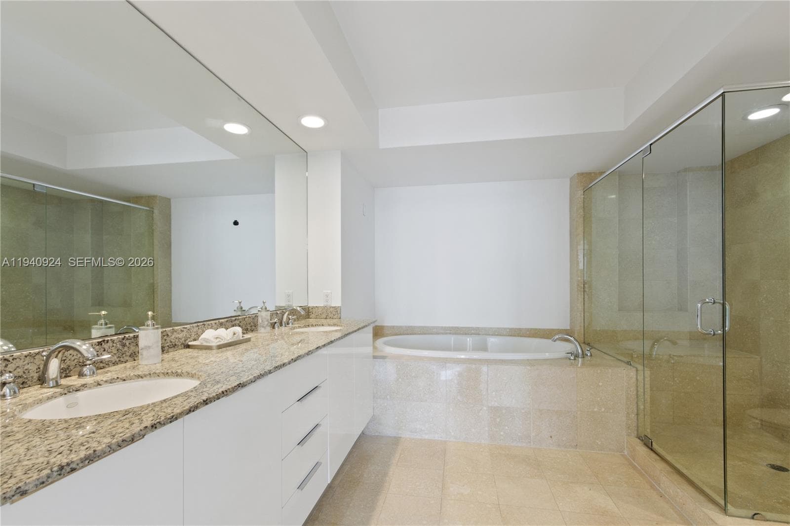 Beach Club Three Condo · #PH4404 in Hallandale Beach - Photo 16
