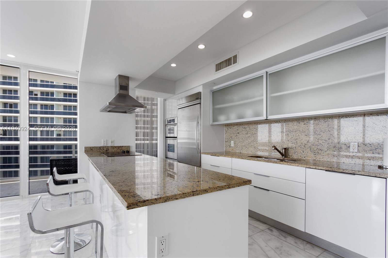 Beach Club Three Condo · #PH4404 in Hallandale Beach - Photo 4