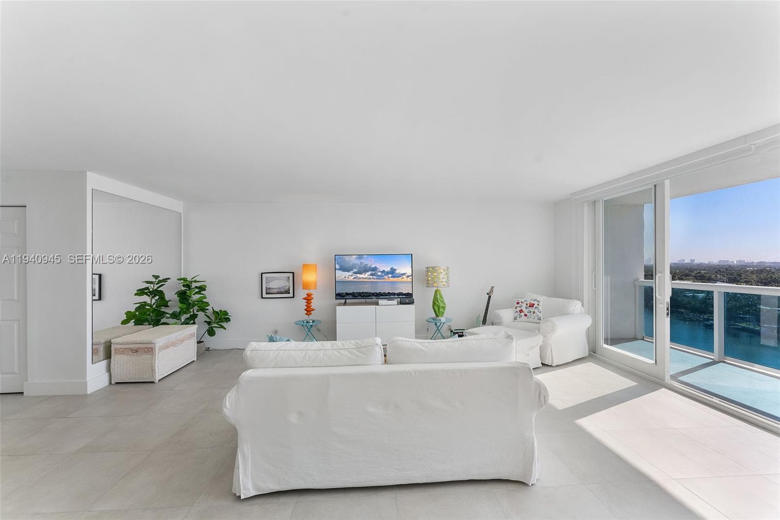 AQUASOL CONDO · #14J in Miami Beach - Photo 6
