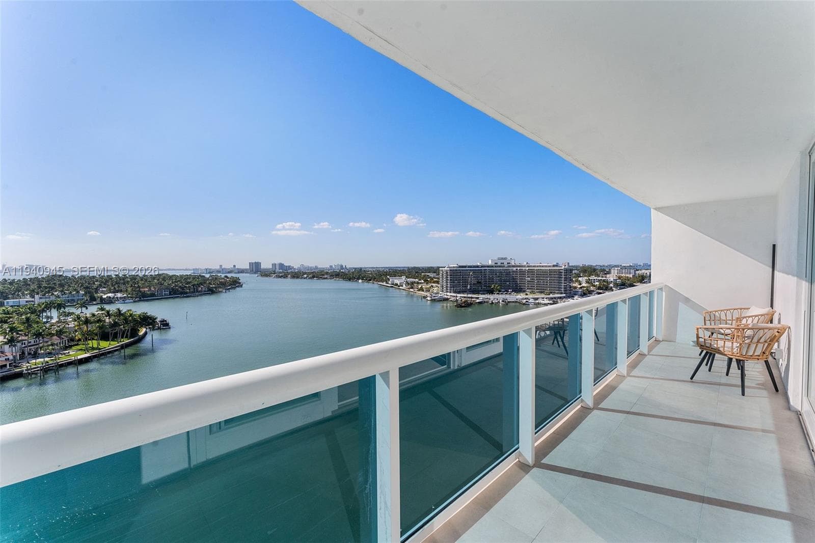 AQUASOL CONDO · #14J in Miami Beach - Photo 13