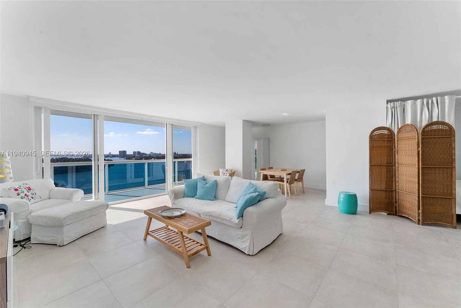 AQUASOL CONDO · #14J in Miami Beach - Photo 7