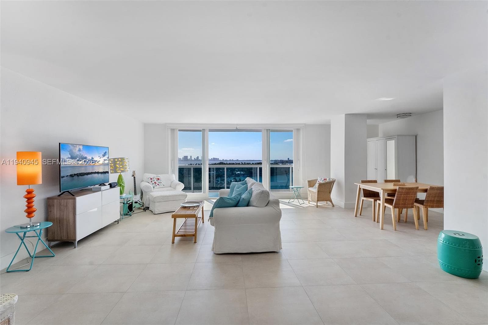 AQUASOL CONDO · #14J in Miami Beach - Photo 5