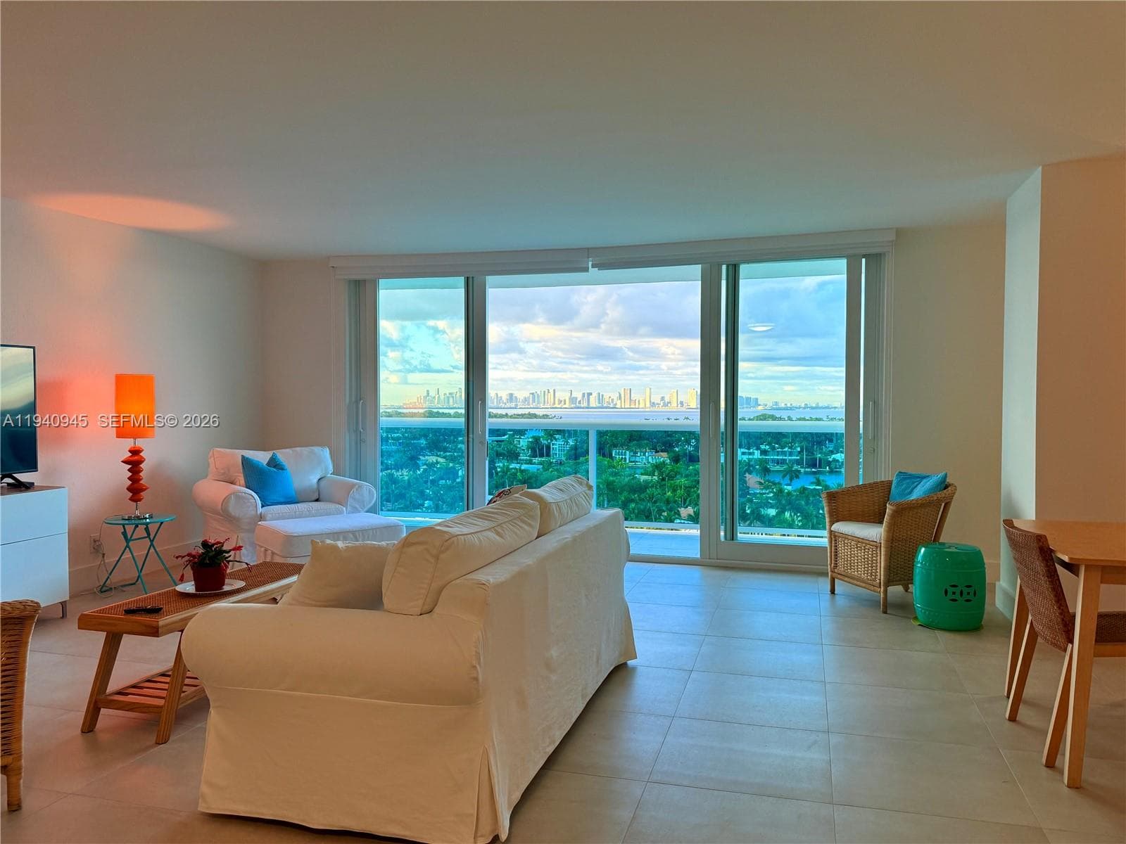 AQUASOL CONDO · #14J in Miami Beach - Photo 4