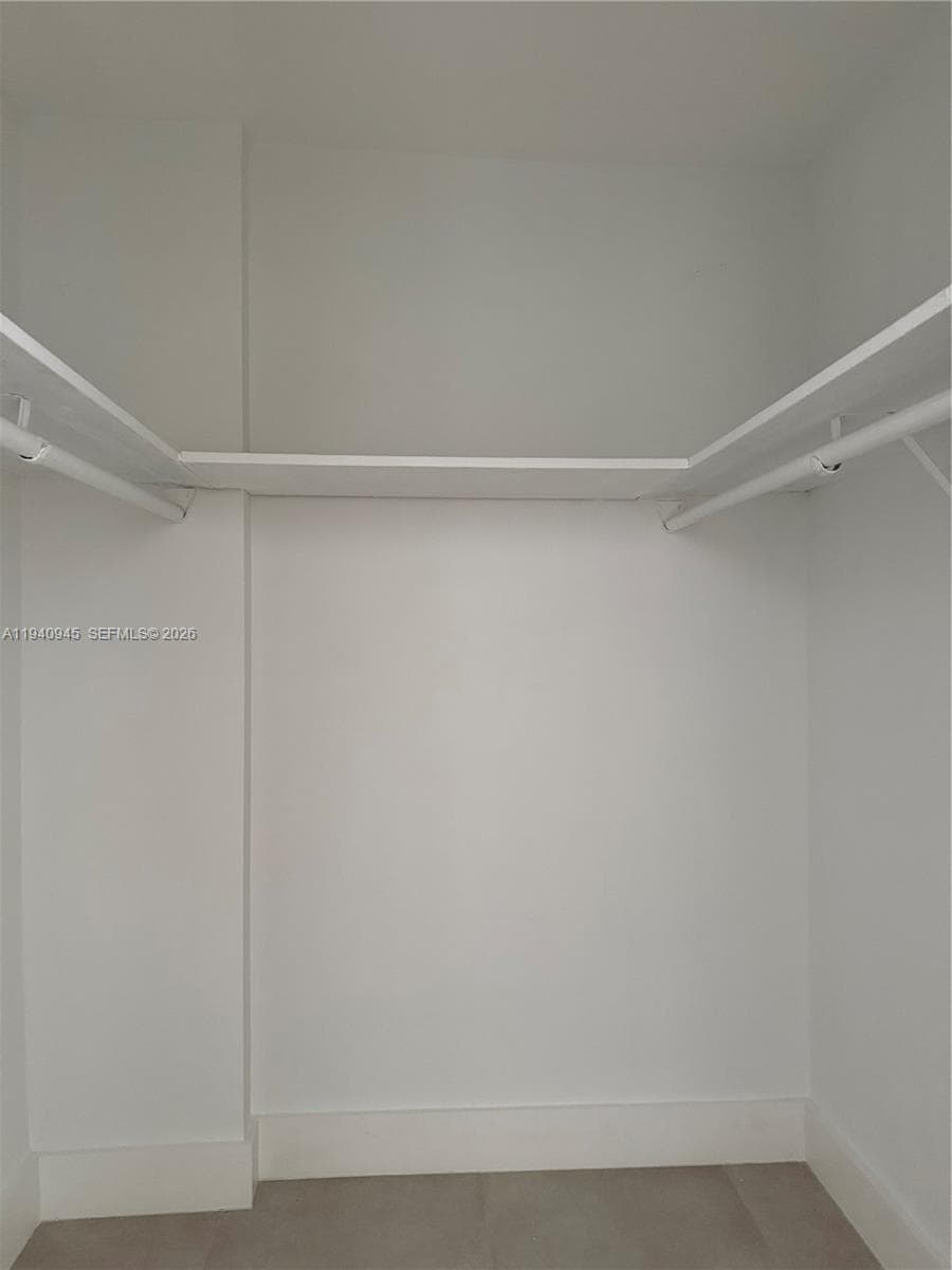 AQUASOL CONDO · #14J in Miami Beach - Photo 25