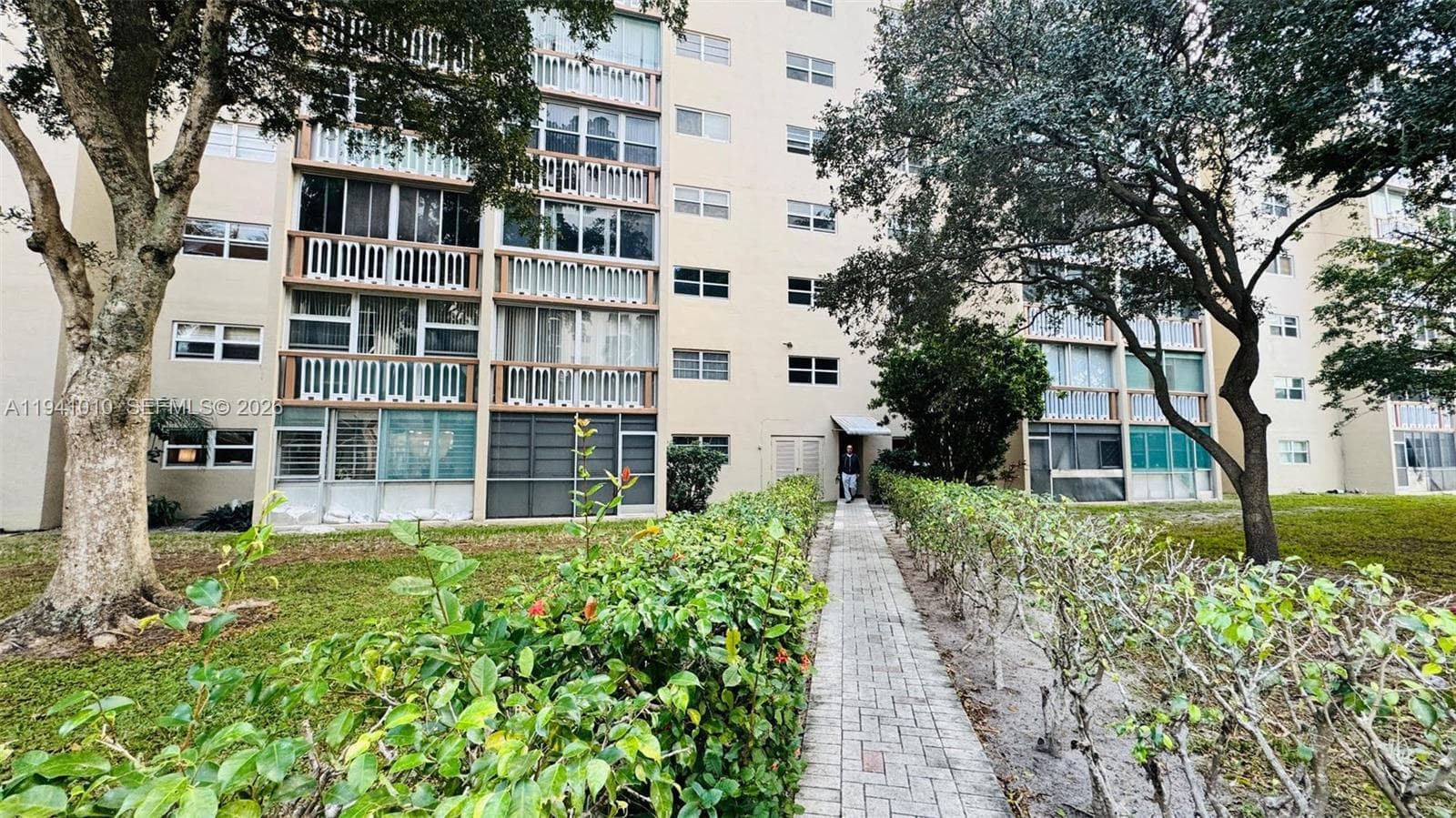 MEADOWBROOK CONDO APTS BL · #501 in Hallandale Beach - Photo 49