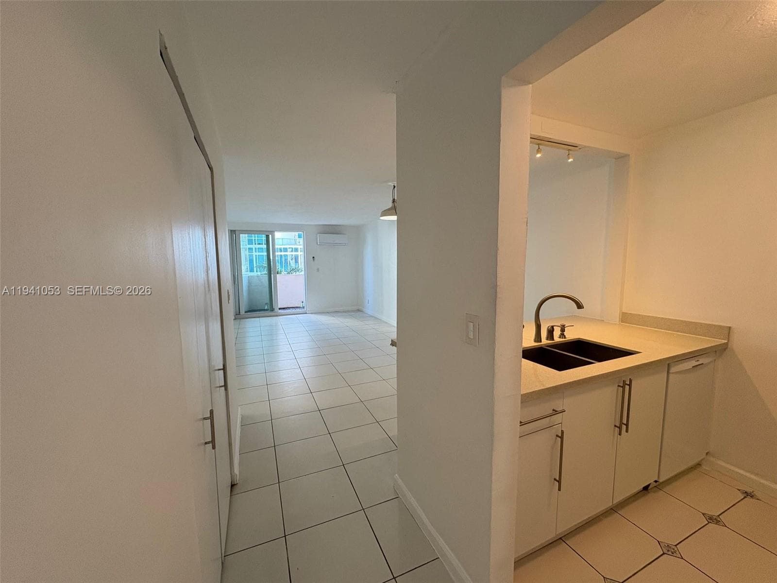 BAYSIDE TERRACE CONDO · #606 in Miami - Photo 1