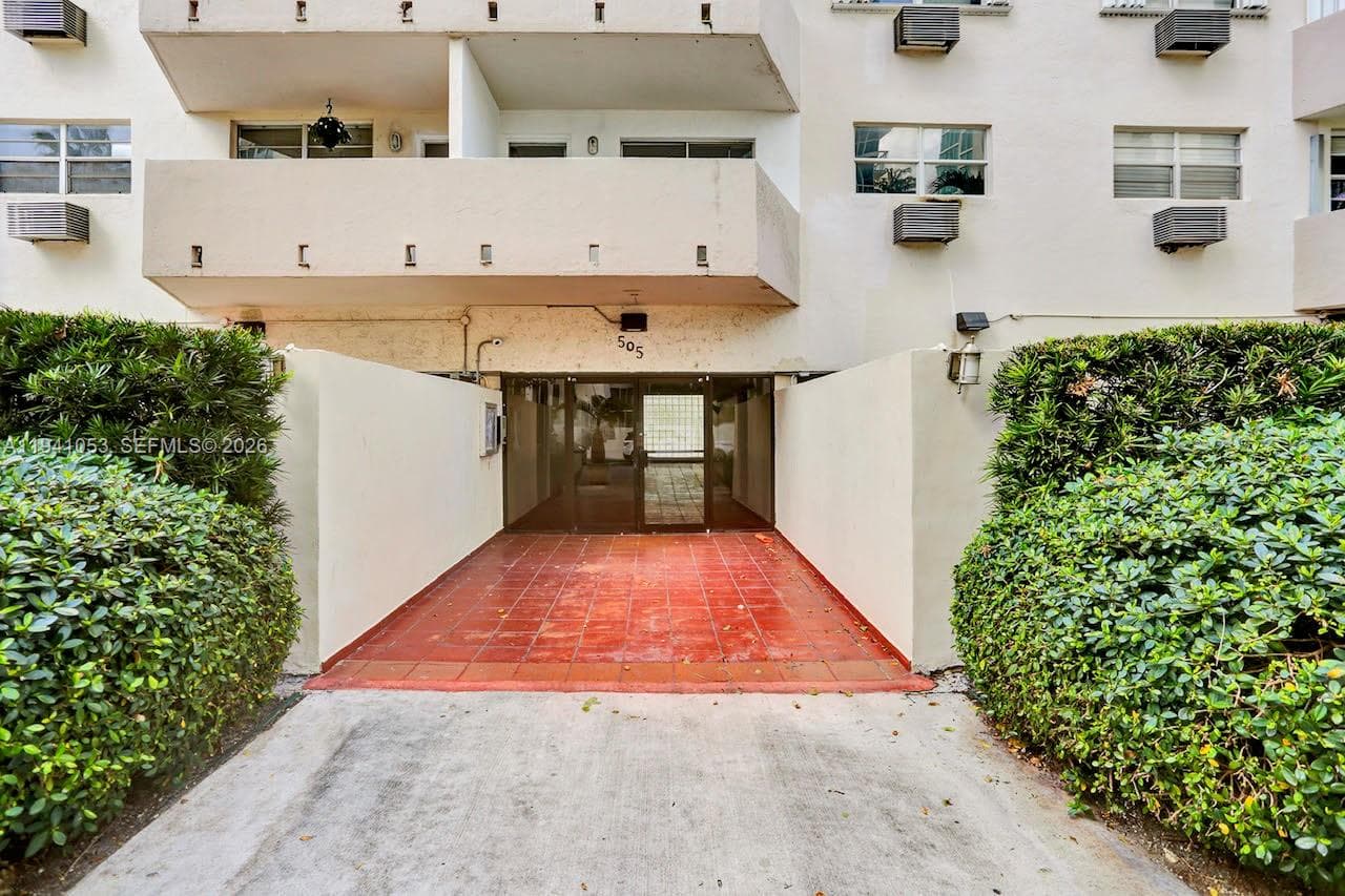 BAYSIDE TERRACE CONDO · #606 in Miami - Photo 21