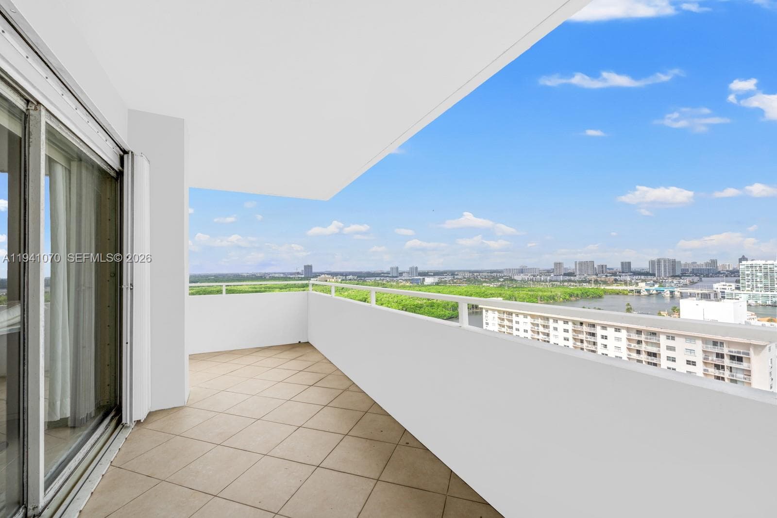 Arlen House · #Ph21 in Sunny Isles Beach - Photo 16