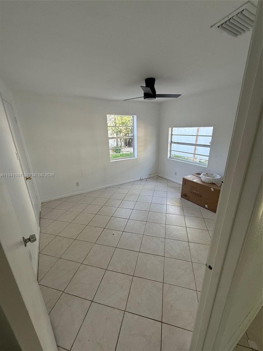 GORDONS ADD · #2 in Fort Lauderdale - Photo 3