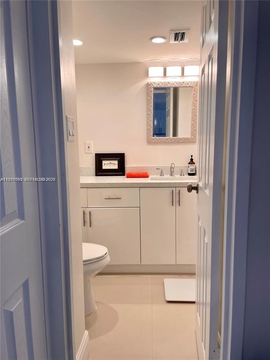 SUNDIAL TOWERS CONDO · #4F in Miami Beach - Photo 8