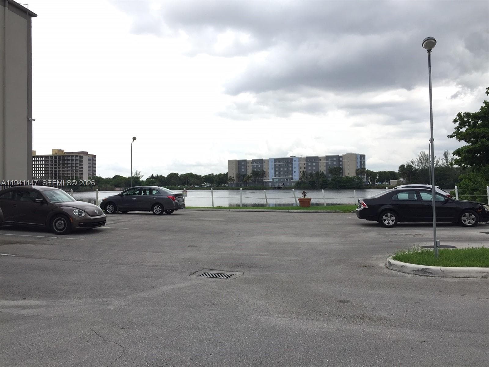 EL LAGO CONDOMINIUM · #W406 in Miami - Photo 19