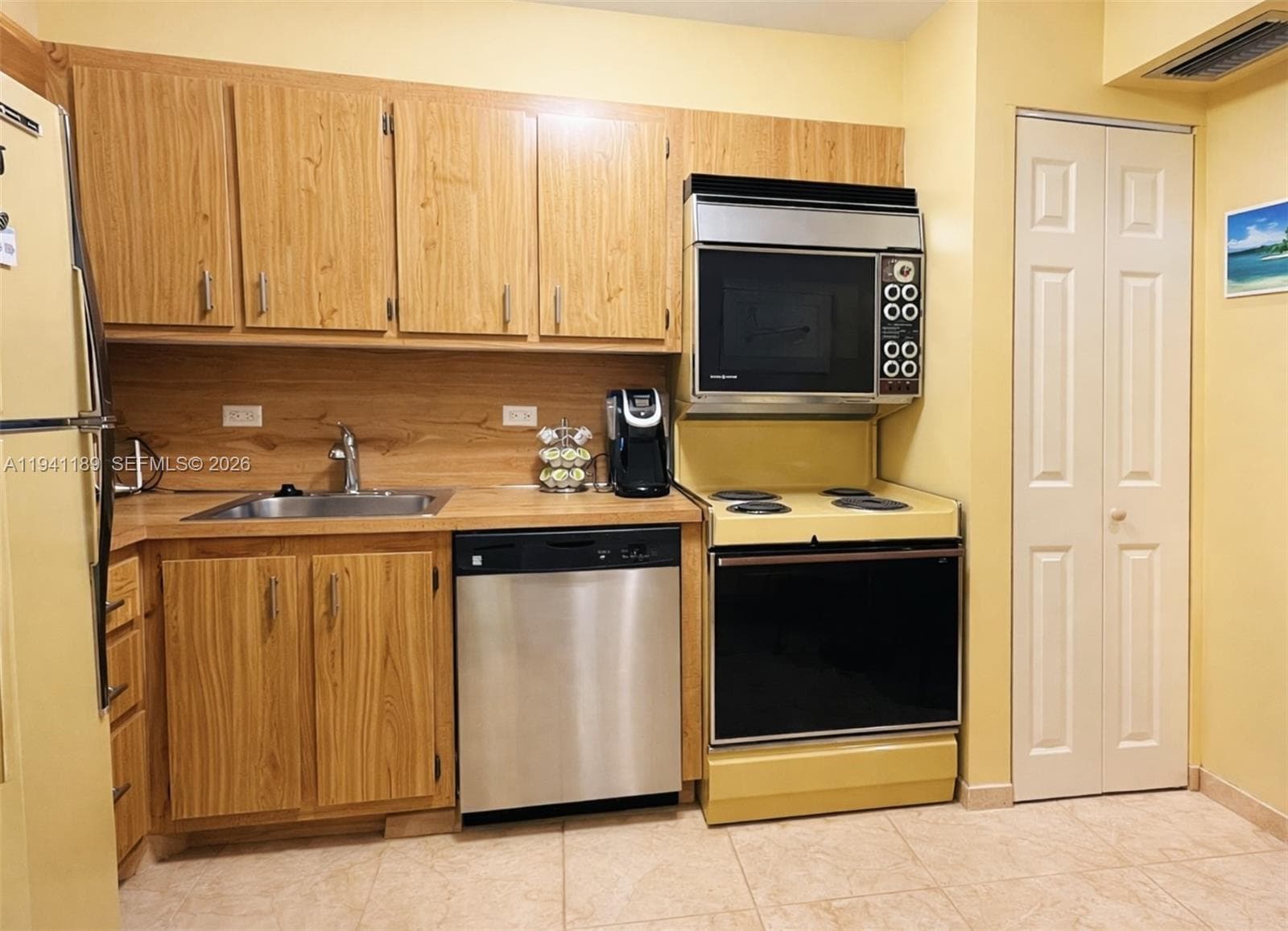 Waterview · #1033 in Aventura - Photo 8