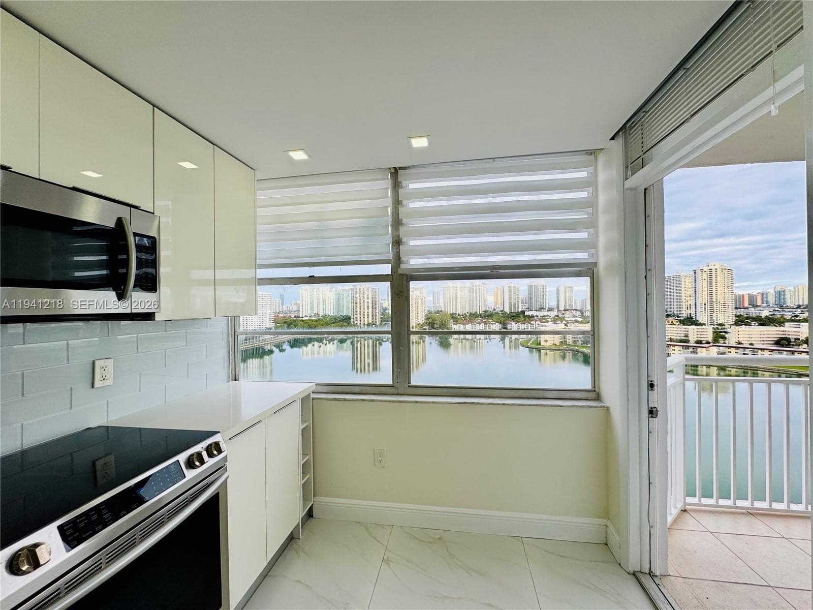 Del Prado · #1605 in Aventura - Photo 6