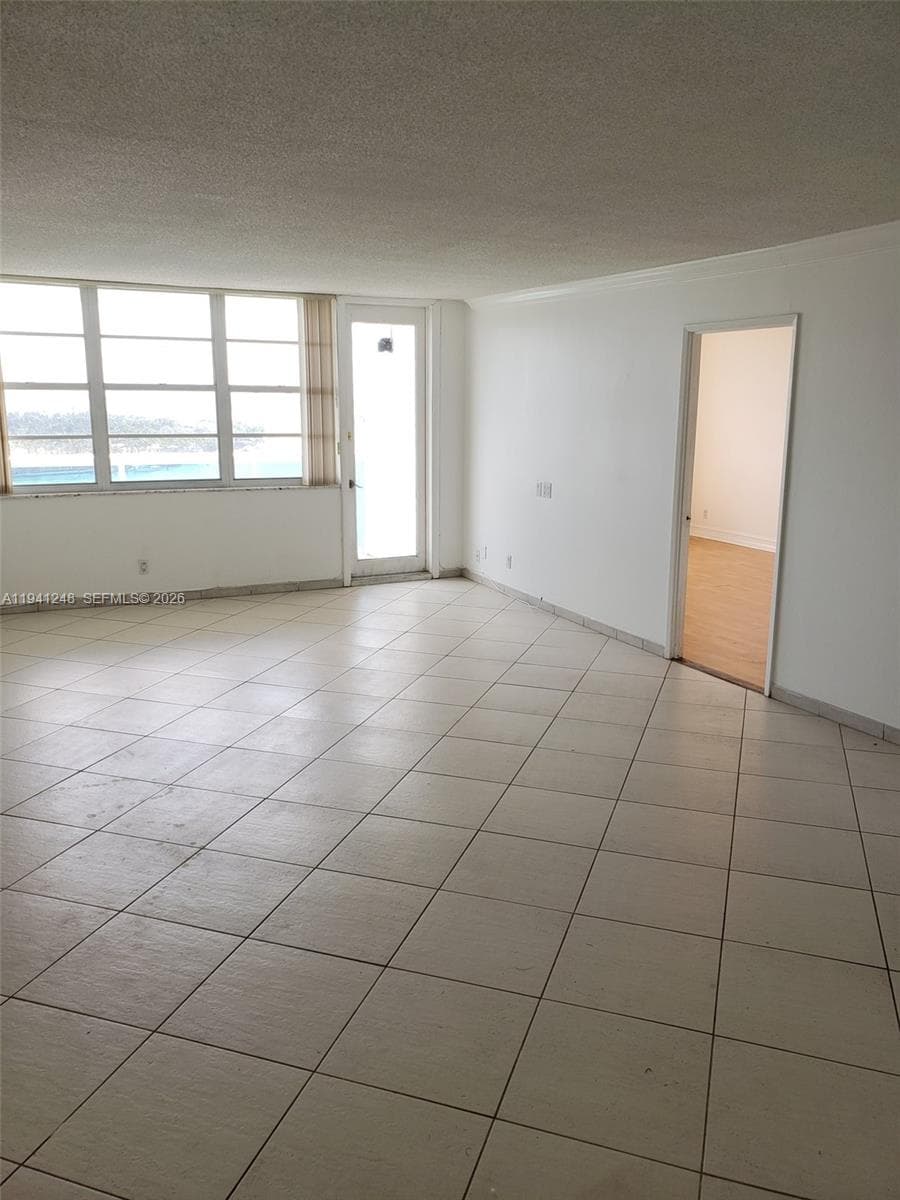 AQUASOL CONDO · #15O in Miami Beach - Photo 12