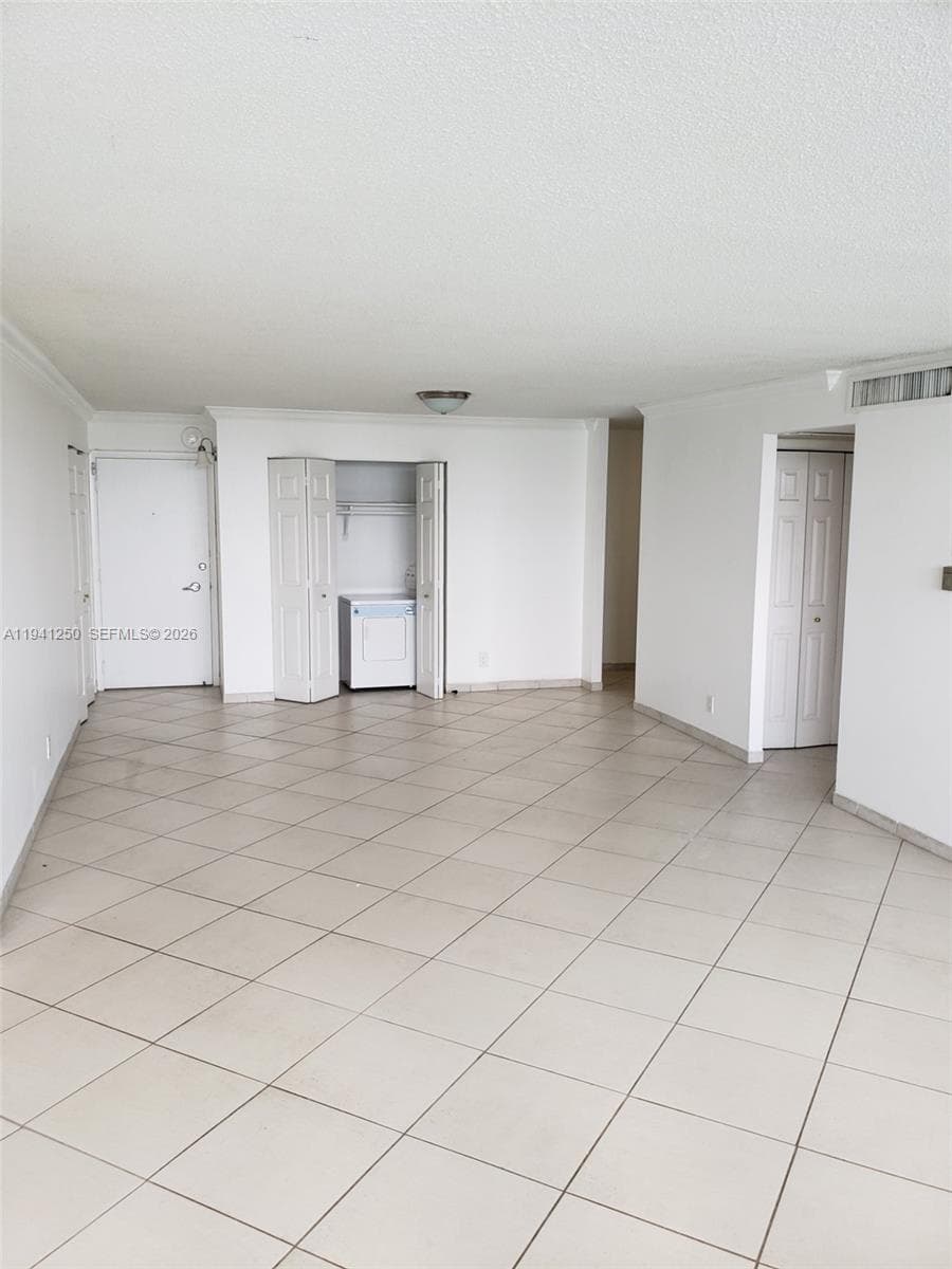 Aquasol condominium · #15O in Miami Beach - Photo 23