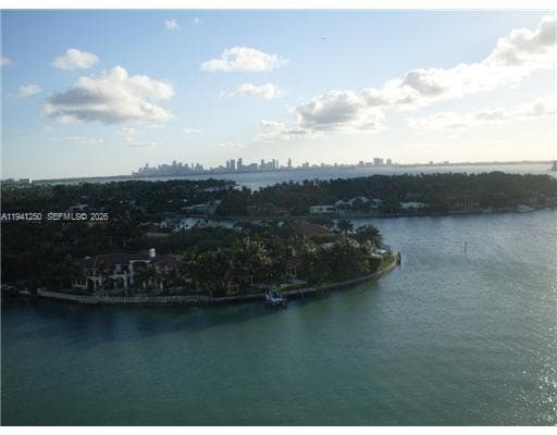 Aquasol condominium · #15O in Miami Beach - Photo 15