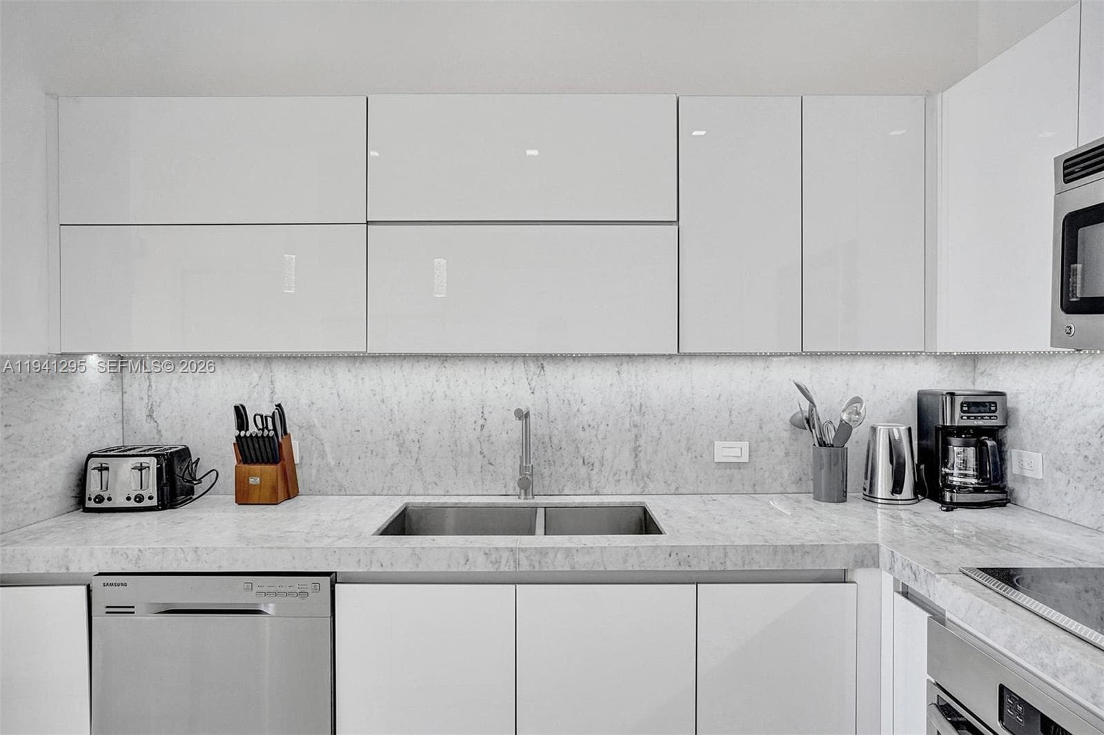 BEACHWALK CONDOMINIUM · #T3303 in Hallandale Beach - Photo 13