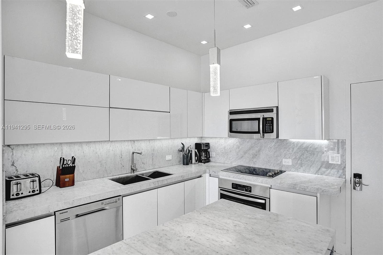 BEACHWALK CONDOMINIUM · #T3303 in Hallandale Beach - Photo 12