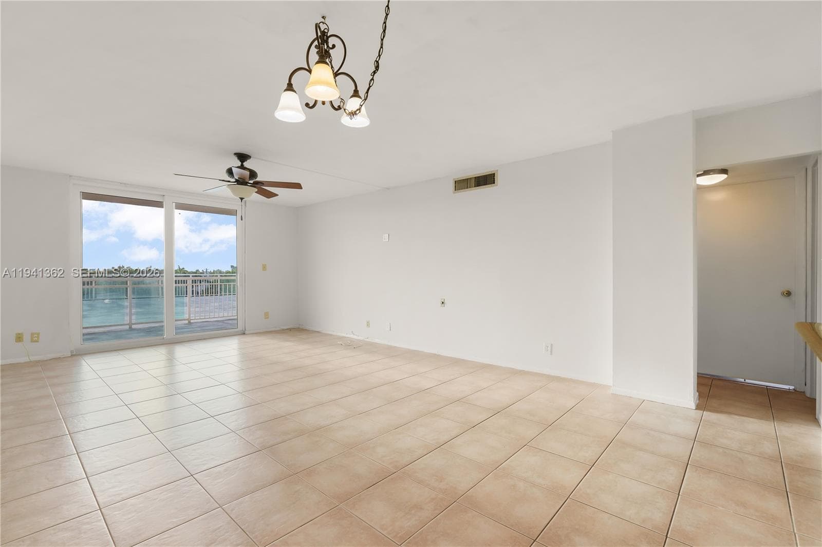 Golden Horn Condo · #4D in Hallandale Beach - Photo 12