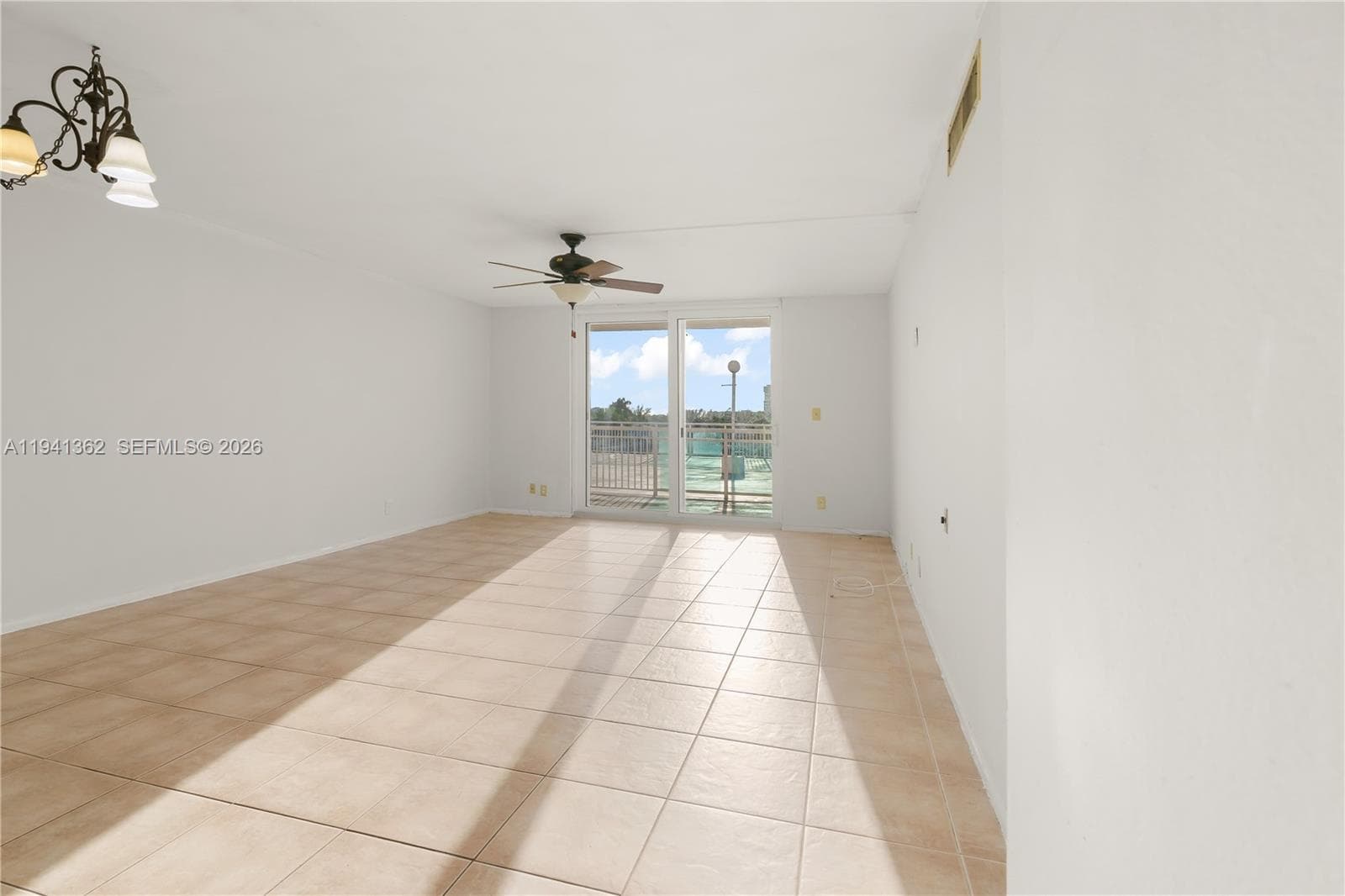 Golden Horn Condo · #4D in Hallandale Beach - Photo 18