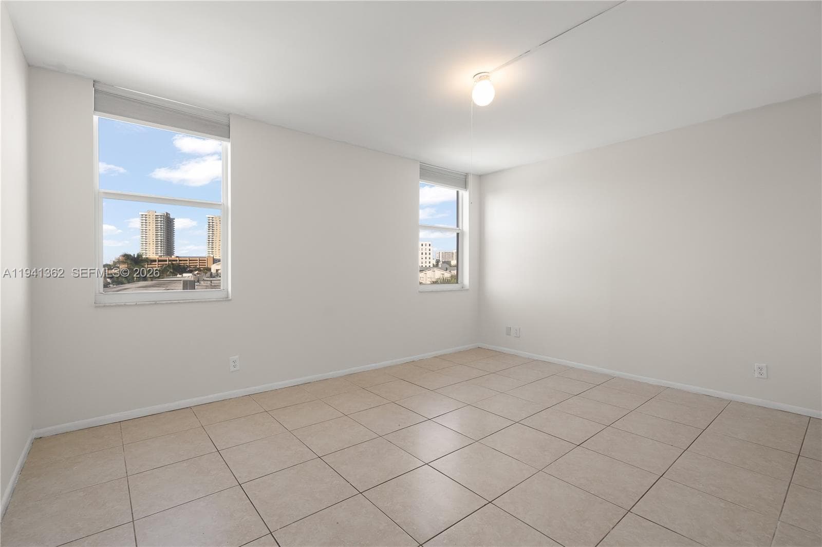 Golden Horn Condo · #4D in Hallandale Beach - Photo 15