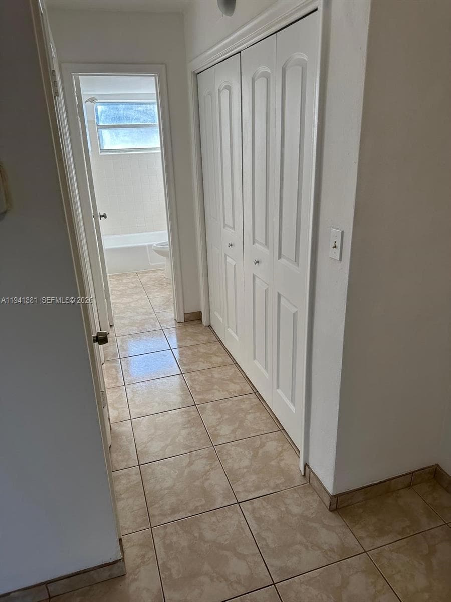 GULFSTREAM VIEW CONDO · #107 in Hallandale Beach - Photo 7