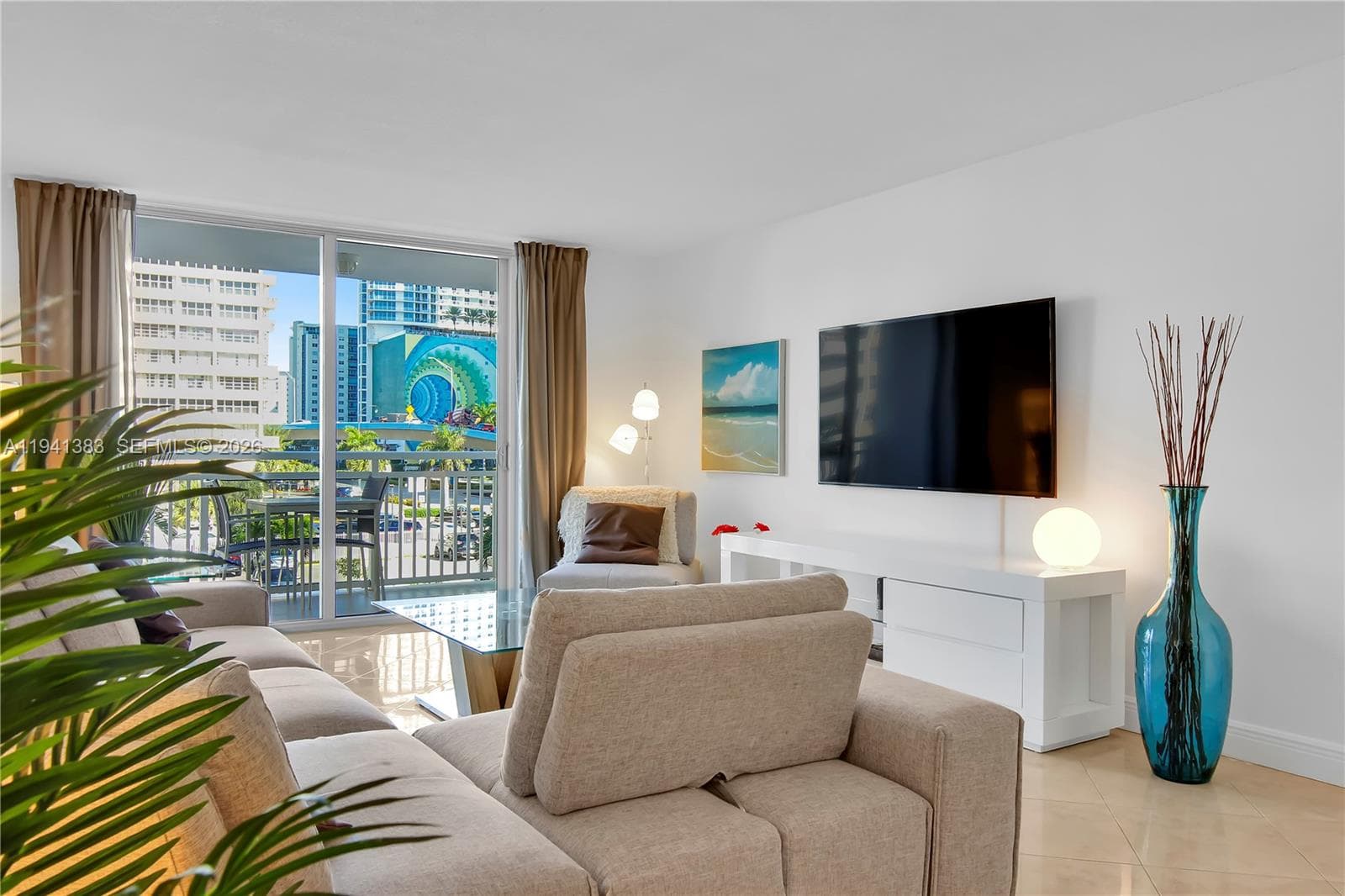 Plaza Tower South · #311 in Hallandale Beach - Photo 7