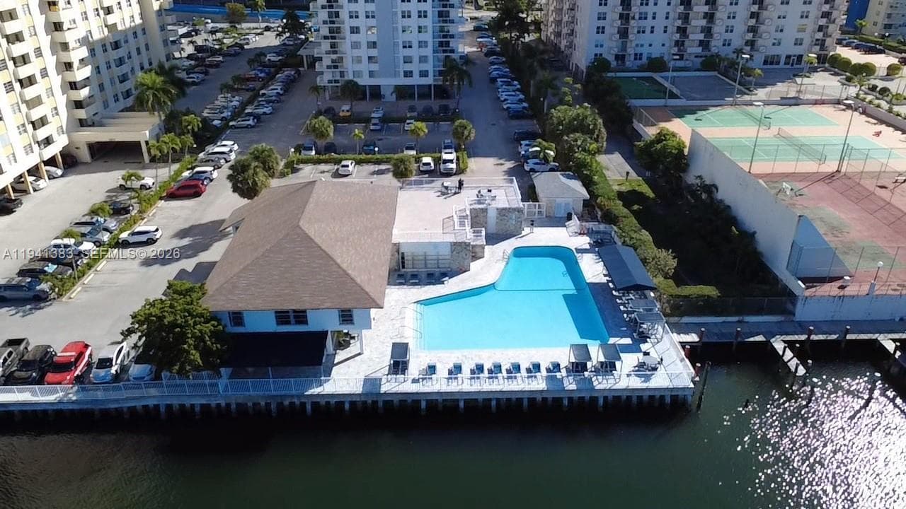 Plaza Tower South · #311 in Hallandale Beach - Photo 3