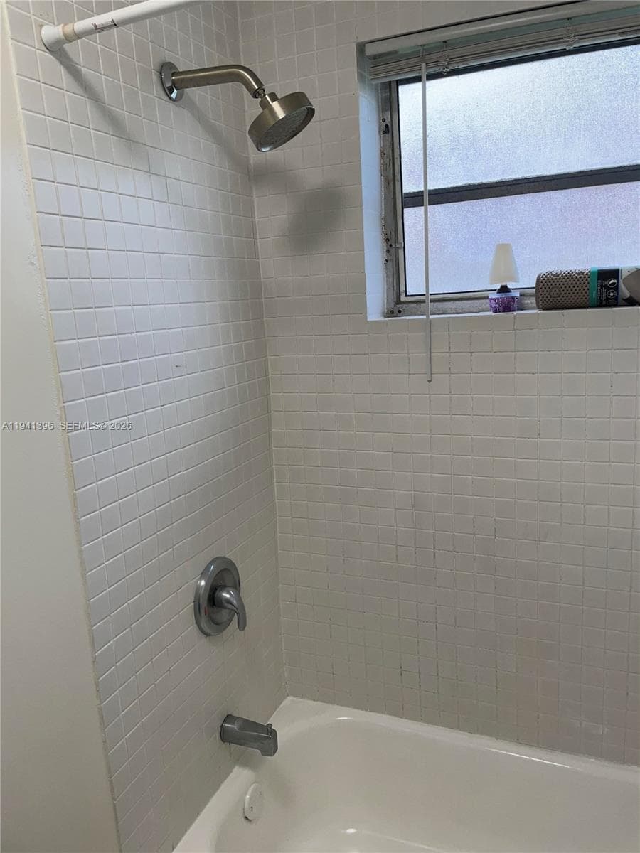 17th Green Condo · #109 in Hallandale Beach - Photo 24