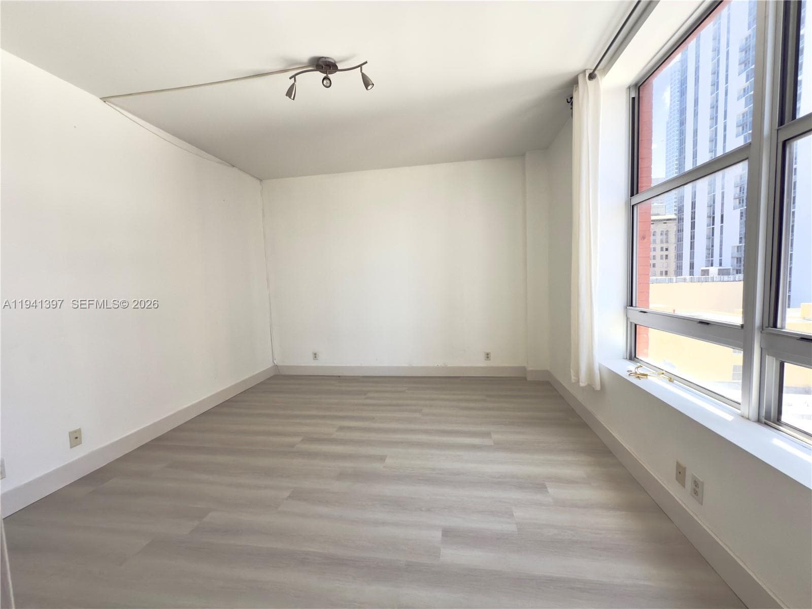 FLAGLER FIRST CONDO · #805 in Miami - Photo 11