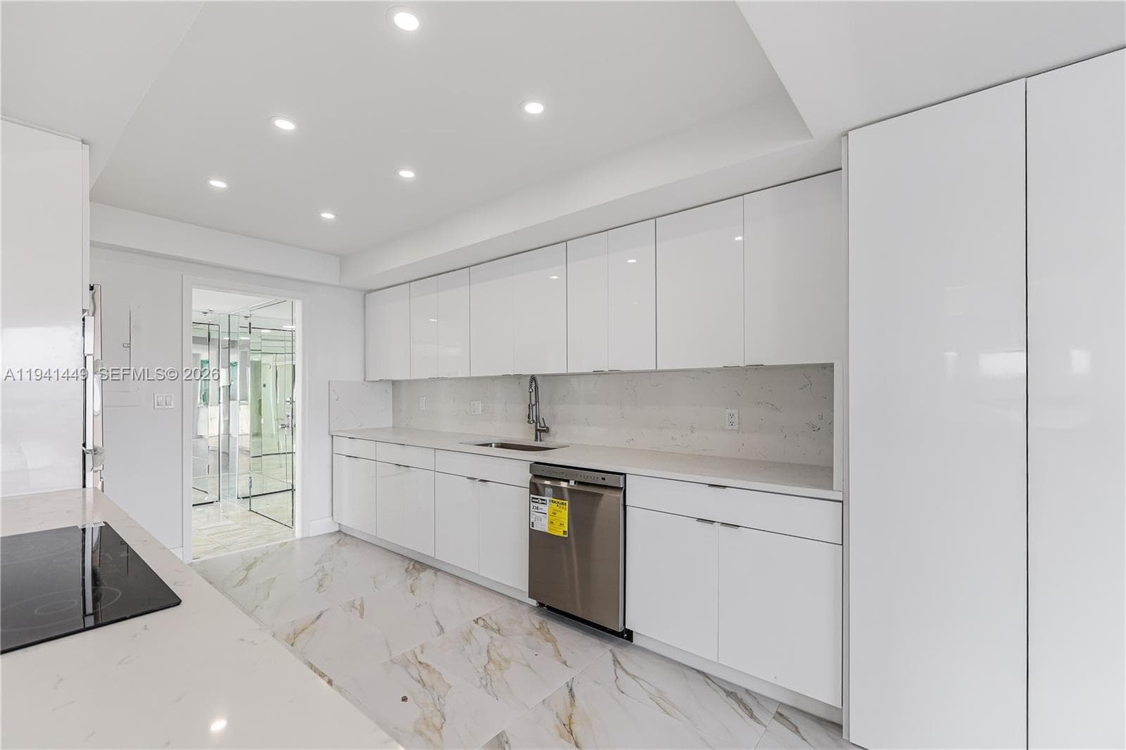 CRICKET CLUB CONDO · #1004 in Miami - Photo 16